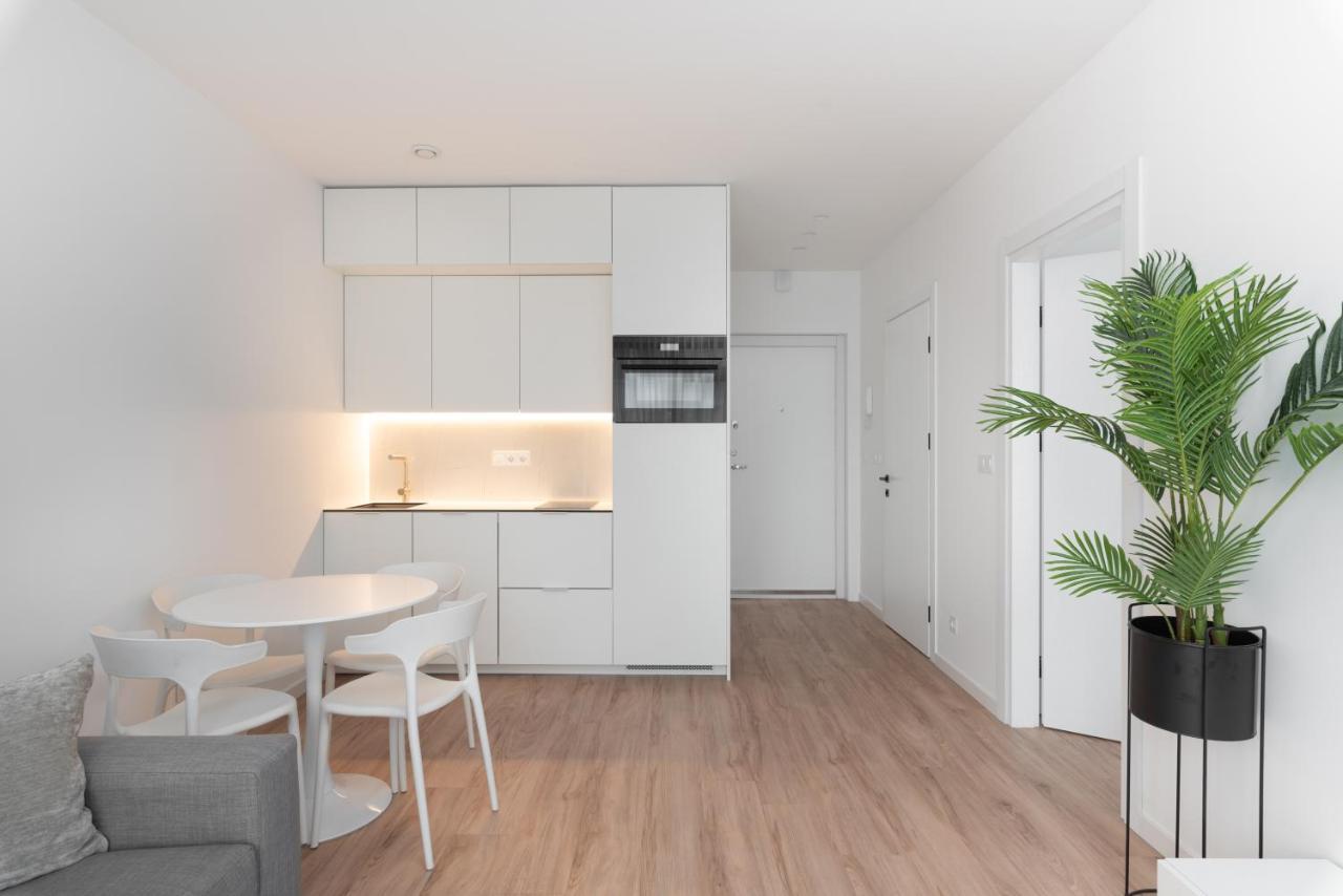 Brand New And Modern 1bdr Appartement VNO
